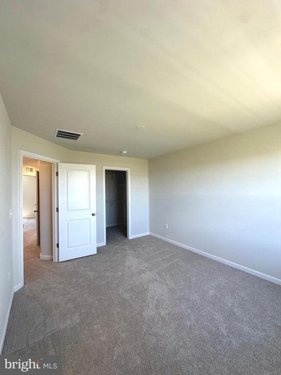 Building Photo - 439 Seeback Dr
