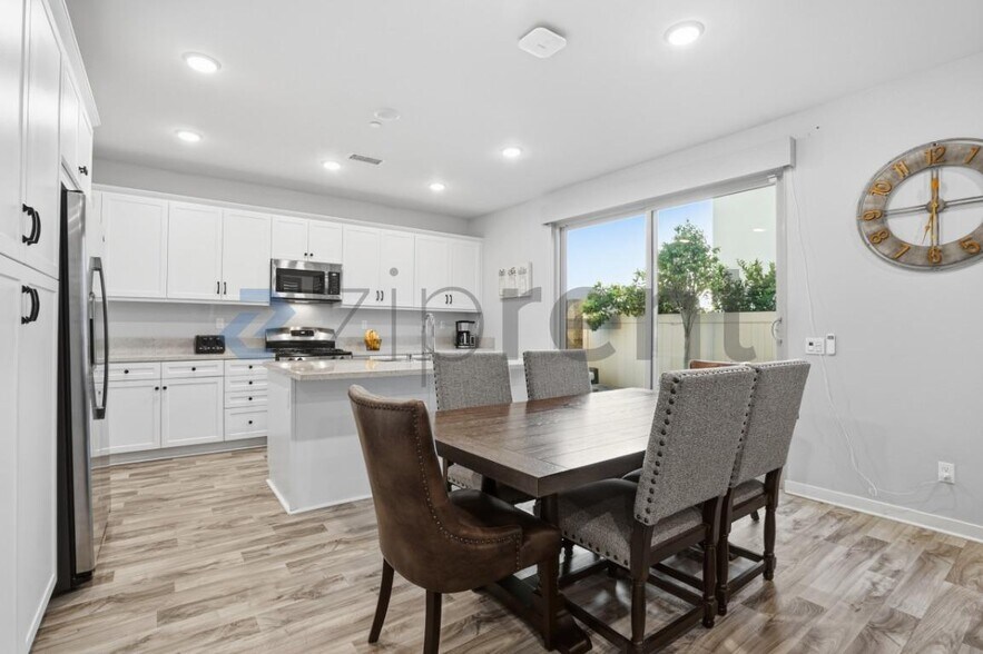 Building Photo - 1607 Jedediah Pl