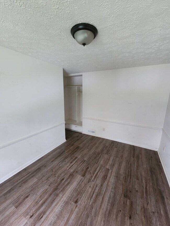 Building Photo - 949-955 South Central Dr., Lorain, OH, 44052