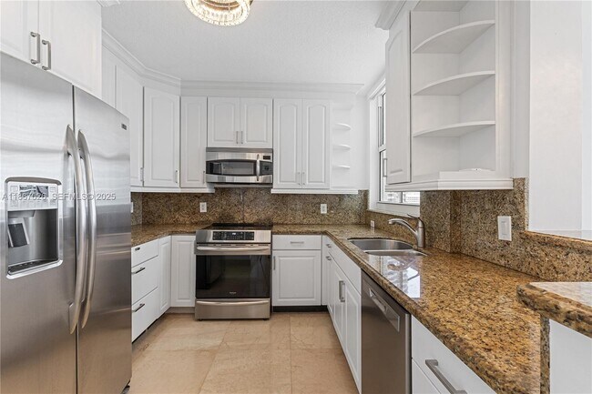 Building Photo - 1250 S Miami Ave