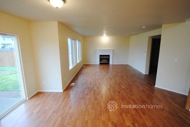 Building Photo - 1306 Williams Ave NW