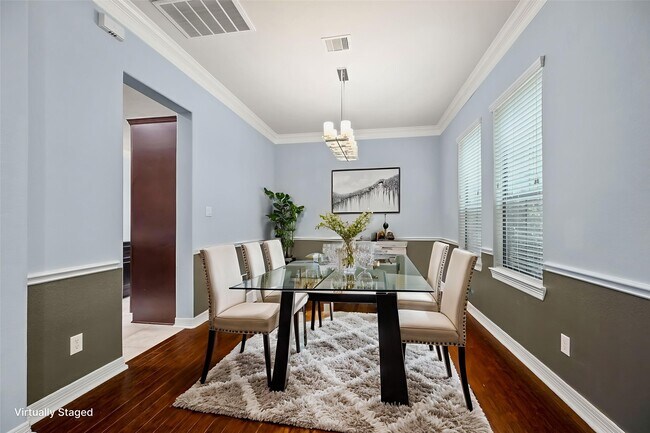 Building Photo - 3019 Royal Oaks Grove