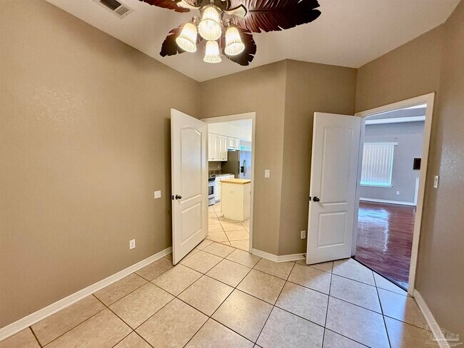 Building Photo - 1265 Mazurek Blvd
