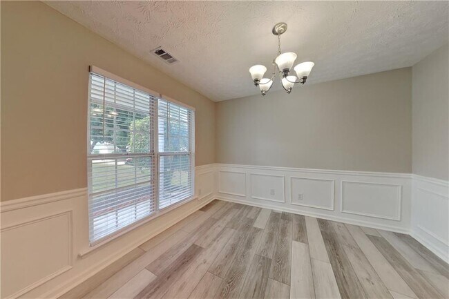 Building Photo - 1662 Maple Trace Ct