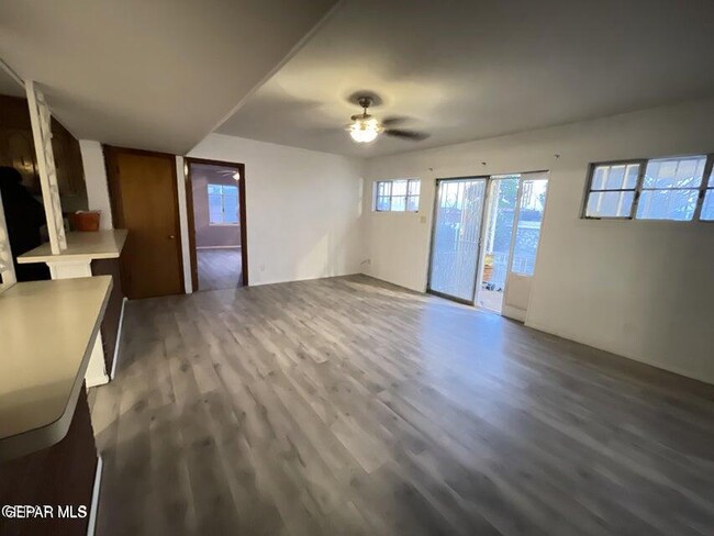 Building Photo - 316 Barcelona Dr