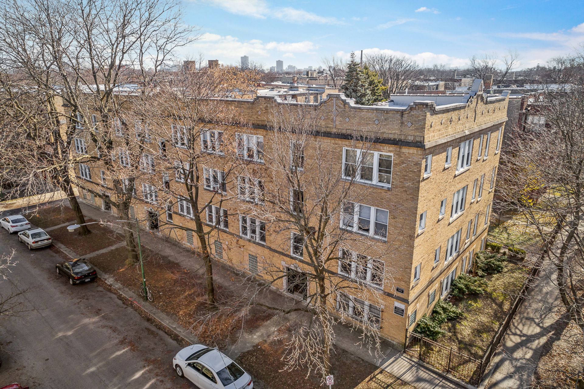 Building Photo - 1929 W Winona St