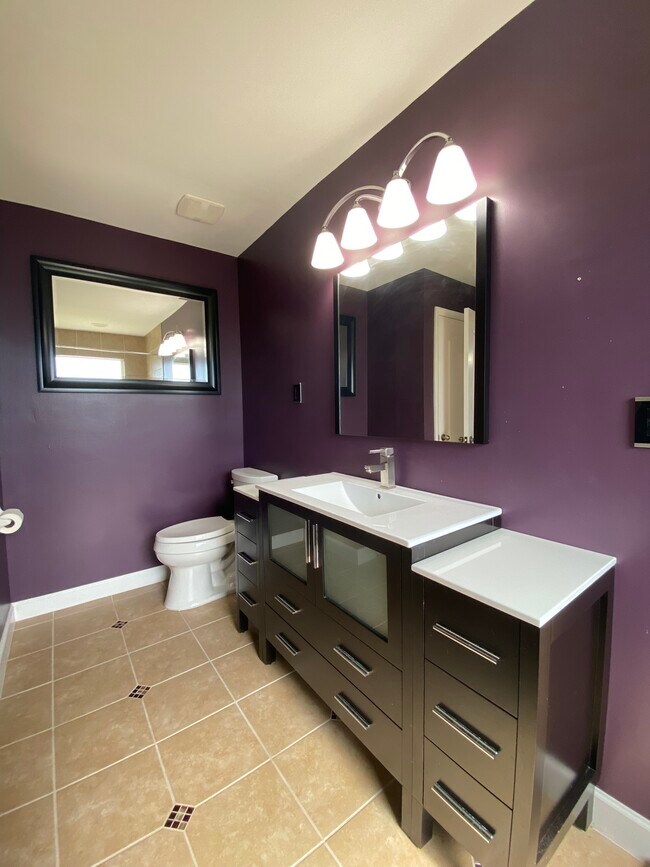 Building Photo - 1804 NW 1st Ave