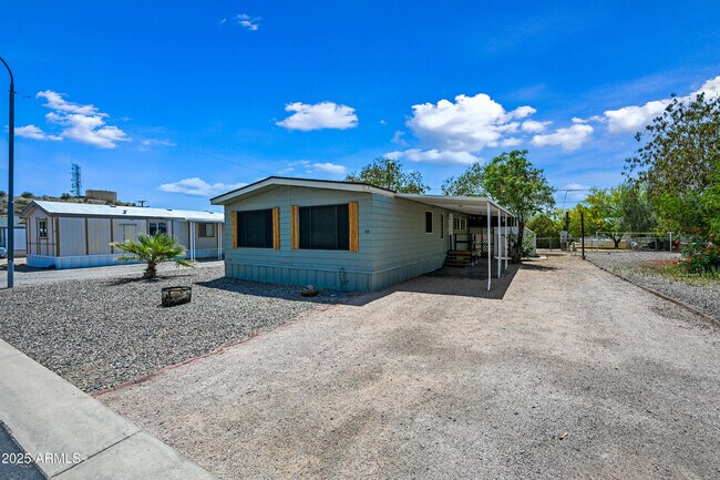 Primary Photo - 156 N Hawes Rd