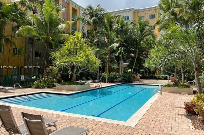 Building Photo - 6001 SW 70th St