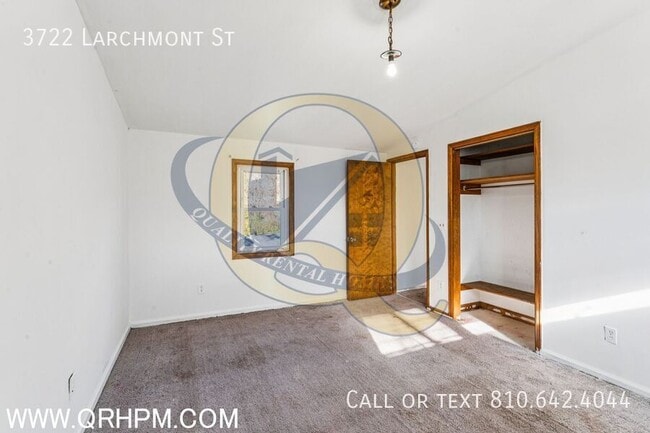 Building Photo - 3722 Larchmont St