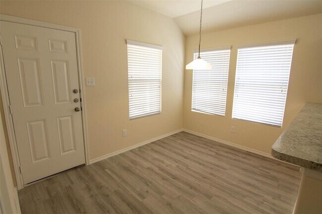 Building Photo - 22445 Clear Castle Dr