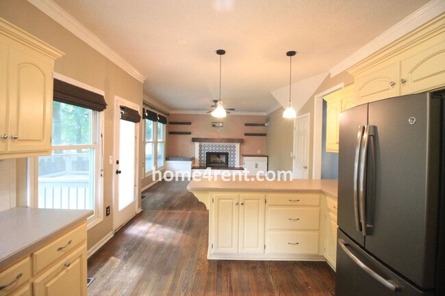 Building Photo - Blue Valley Schools w/ Wood Floors, Finish...