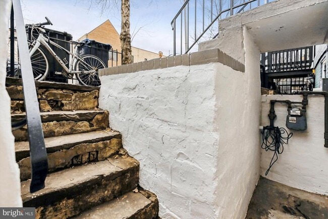 Building Photo - 1610 4th St NW