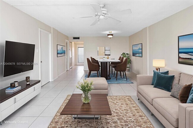 Building Photo - 505 E Dania Beach Blvd