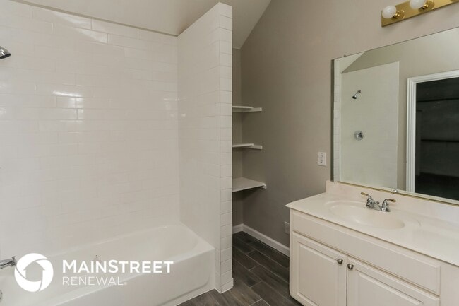 Building Photo - 3164 Kingswood Ct