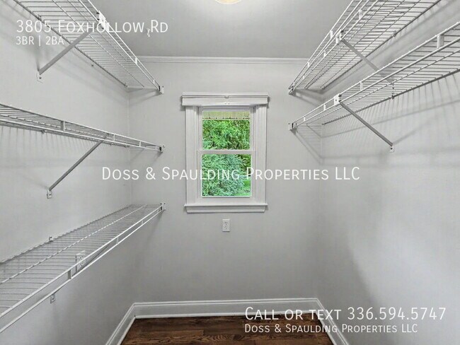 Building Photo - 3805 Foxhollow Rd-