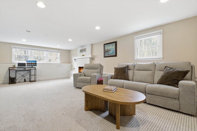 Building Photo - 32 Edinburgh Dr