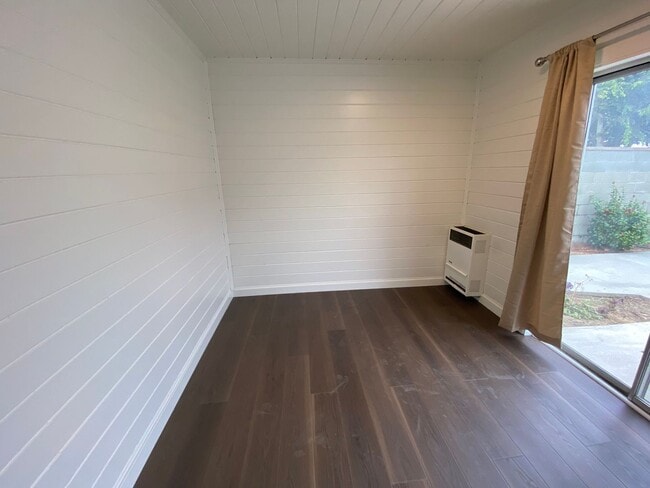 Building Photo - Beautifully Updated Home in the Heart of Central Torrance + Bonus Unit