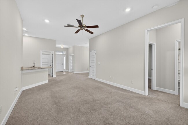 Building Photo - 8118 Merano Ave