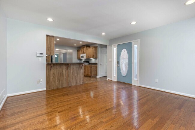 Building Photo - 1211 Meadowridge Trail