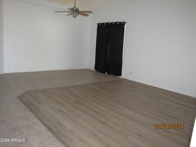 Building Photo - 8541 W Palm Ln