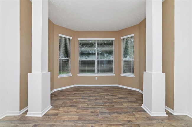 Building Photo - 10711 Castle Hills Ct