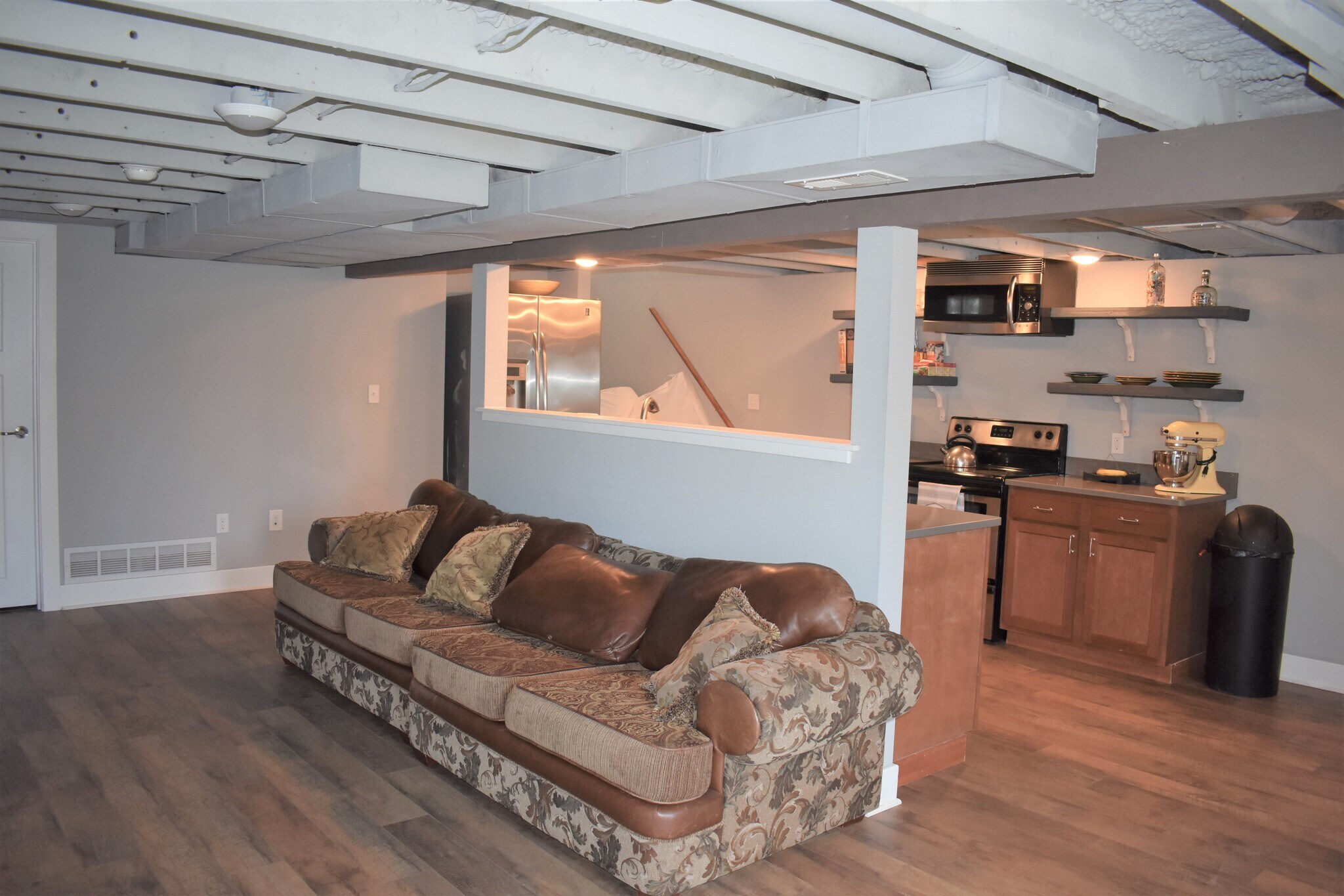 living room opposite kitchen - 119 Fyfer Pl