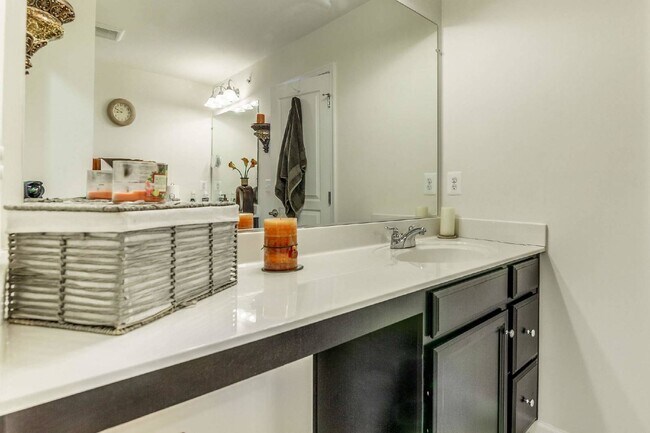 Building Photo - 3-bedroom, 2.5-bathroom condo with a great open-concept main level.