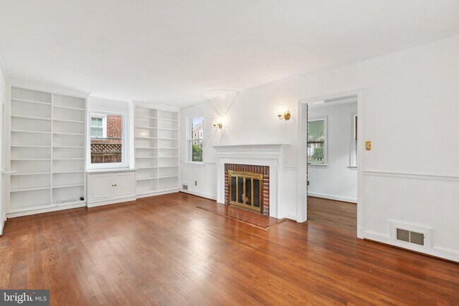 Building Photo - 5008 44th St NW