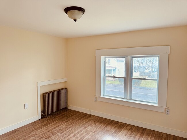 Building Photo - 3269 Cedar Ave