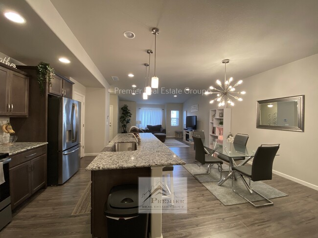 Building Photo - 2122 Birmingham Loop