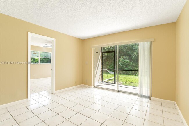 Building Photo - 7900 S Colony Cir