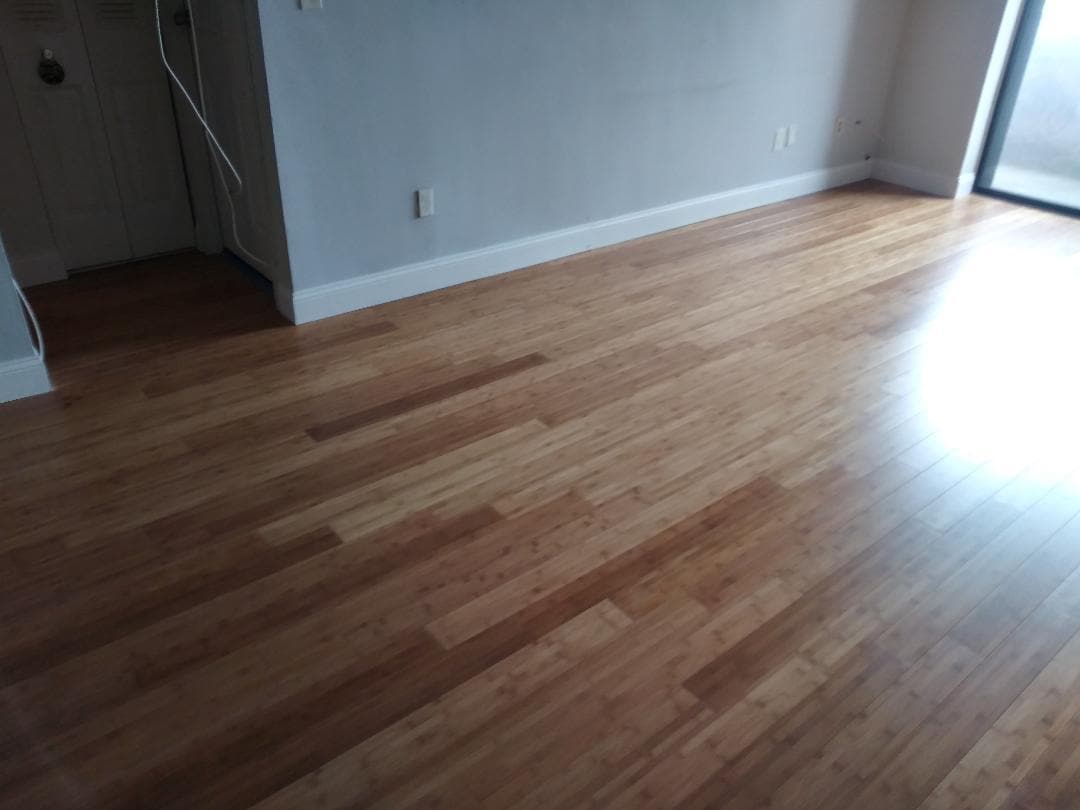 Hardwood floors - 123 Elm St