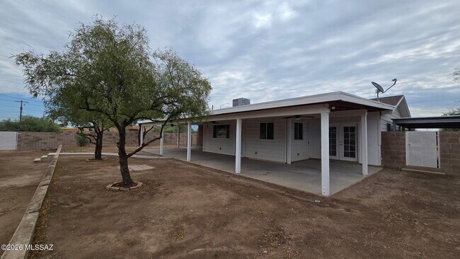Building Photo - 4050 S Kostka Ave