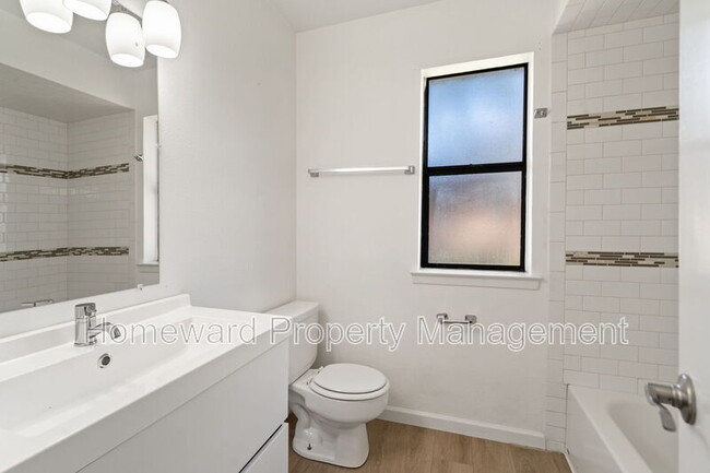 Building Photo - 1401 Landmark Ct