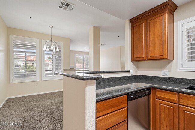 Building Photo - 11375 E Sahuaro Dr