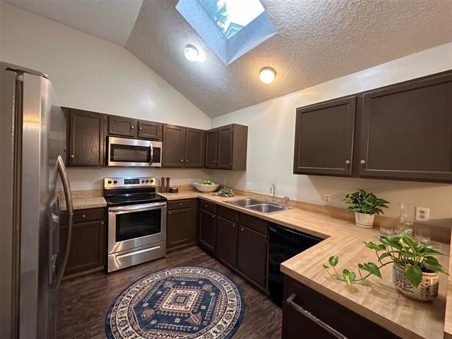 Building Photo - 4244 Flamingo Way
