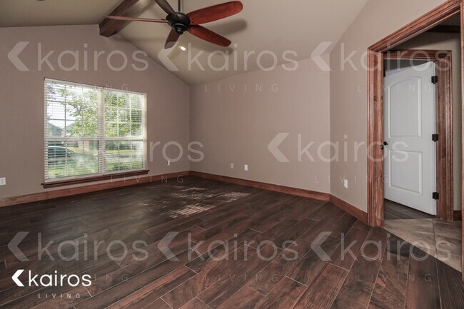 Building Photo - 7402 Ledgestone Dr.