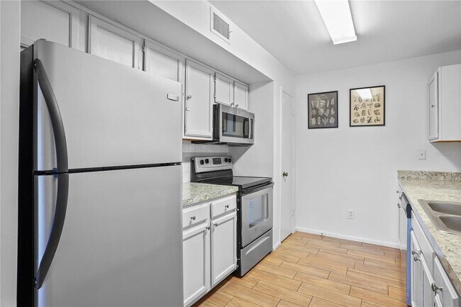 Building Photo - 494 N Pin Oak Pl