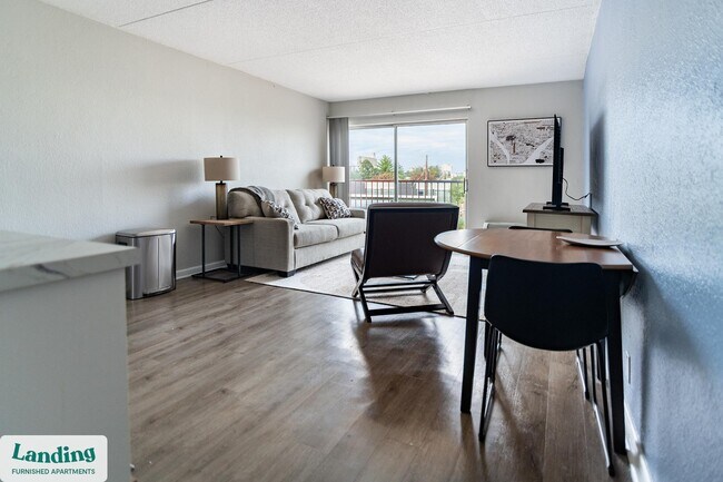 Building Photo - 1362 Passenger St