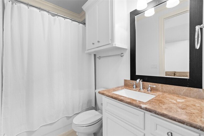 Building Photo - 6404 Community Dr