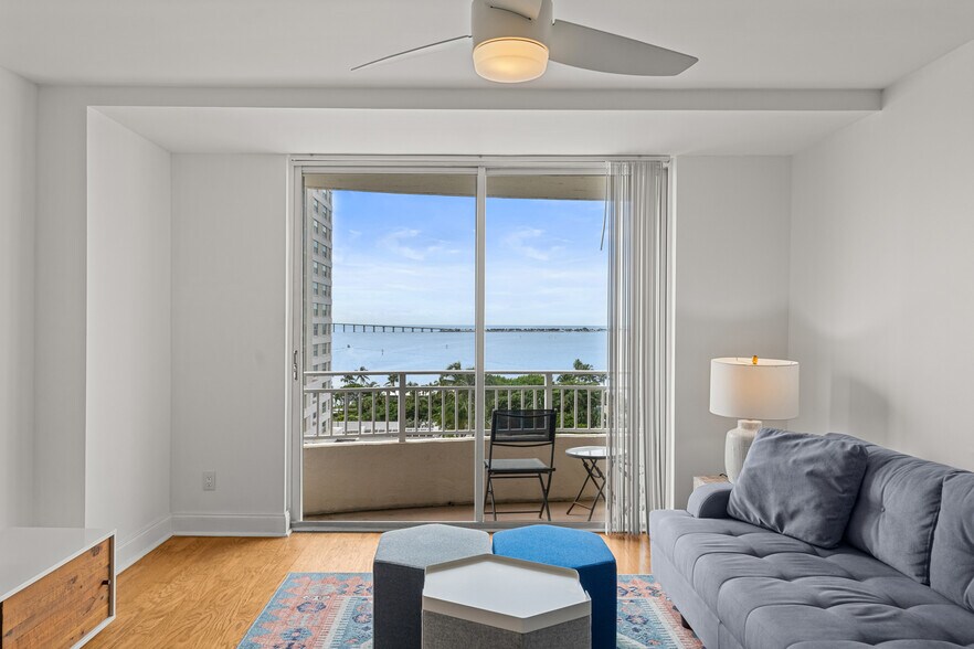 Building Photo - 770 Claughton Island Dr