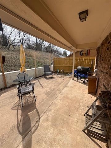 Building Photo - 641 Green Valley Dr