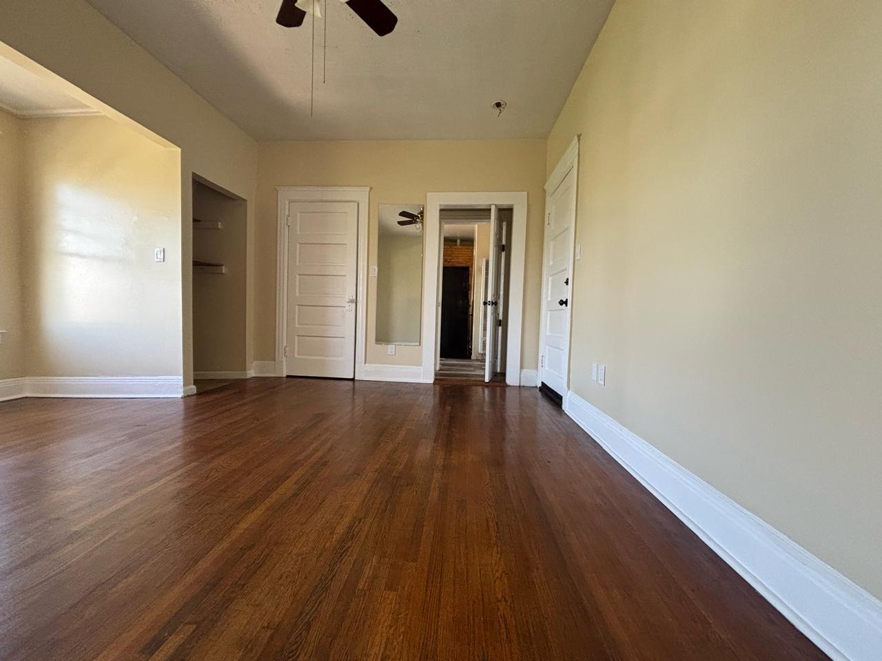 Building Photo - 1628 W 24th St