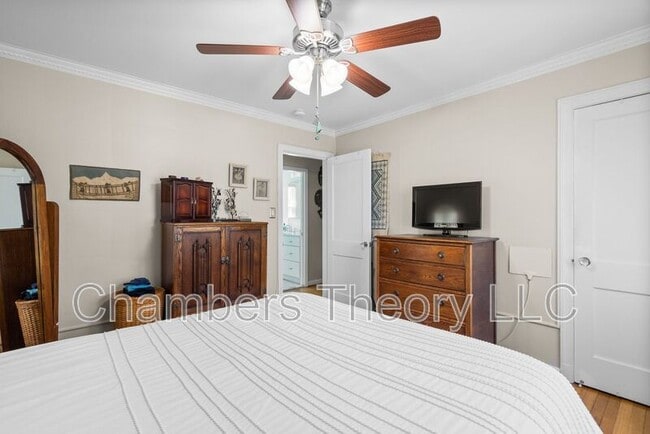 Building Photo - 303 Mt Vernon Ave