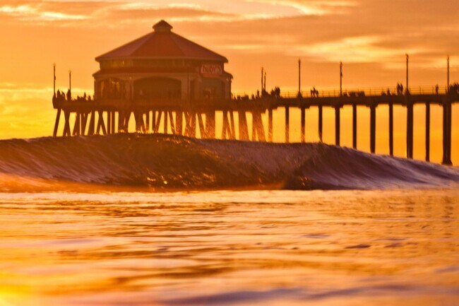 Building Photo - 916 Delaware St