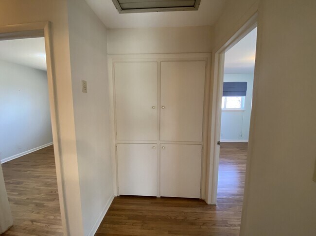 Building Photo - 5363 E 28th St