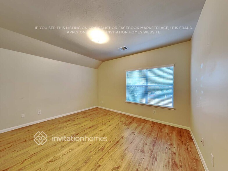 Building Photo - 18723 Dennington Dr