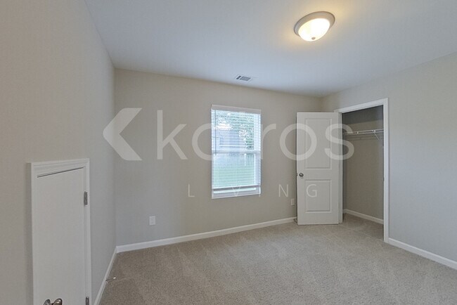 Building Photo - 5171 Cobalt Fls Bnd