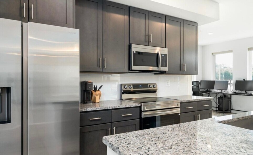 Building Photo - 1618 Blacksmith Wy